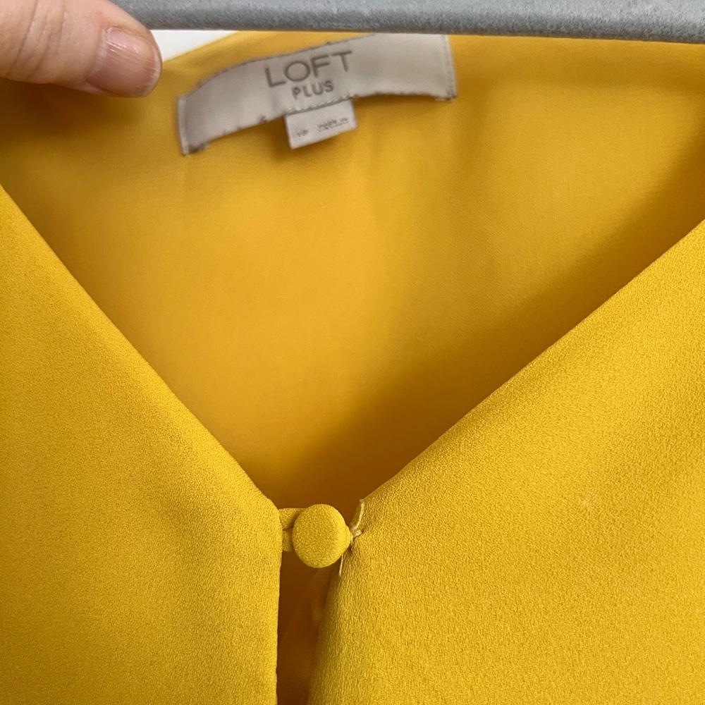 LOFT Plus Mustard Blouse - Size 18 - Picture 3 of 4
